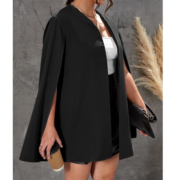 Sophisticated Black Cape Blazer for Women - Picture 4 of 6